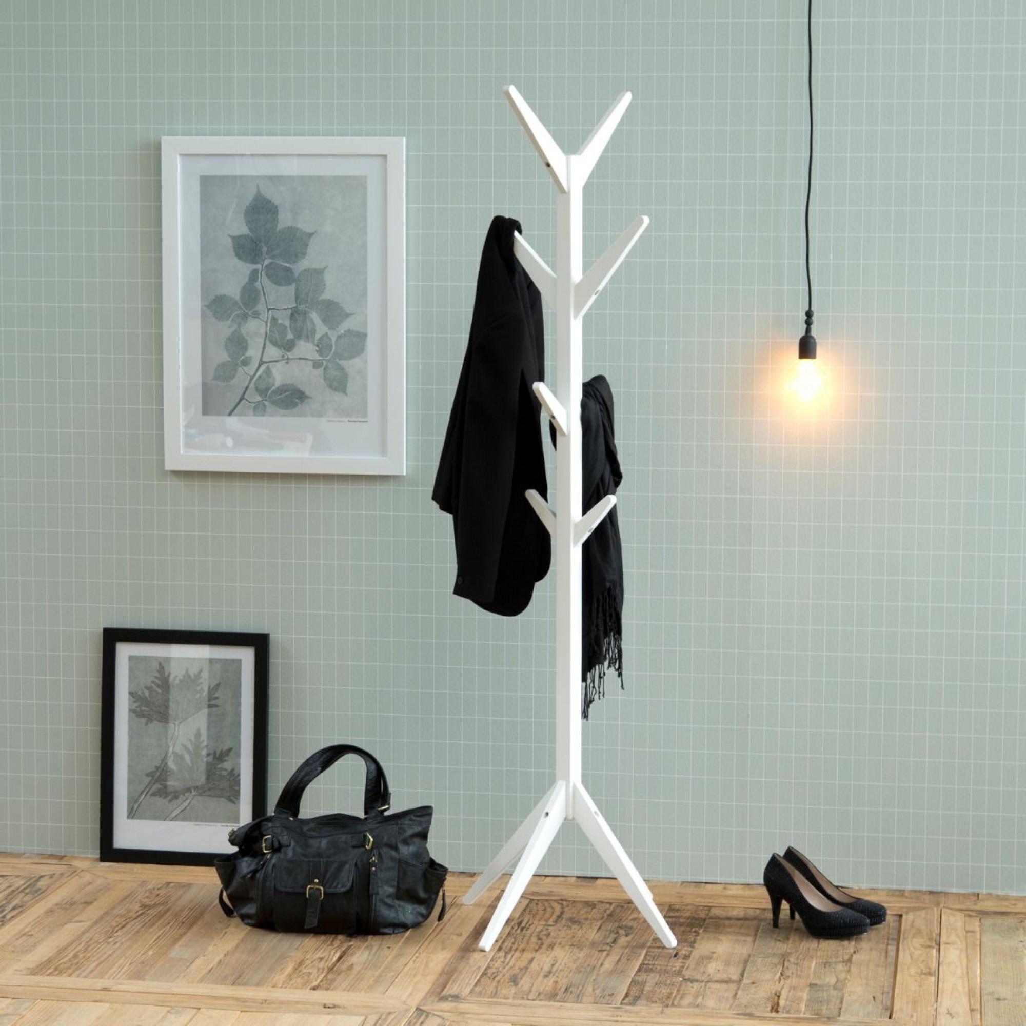 Ascot Coat Hanger - White
