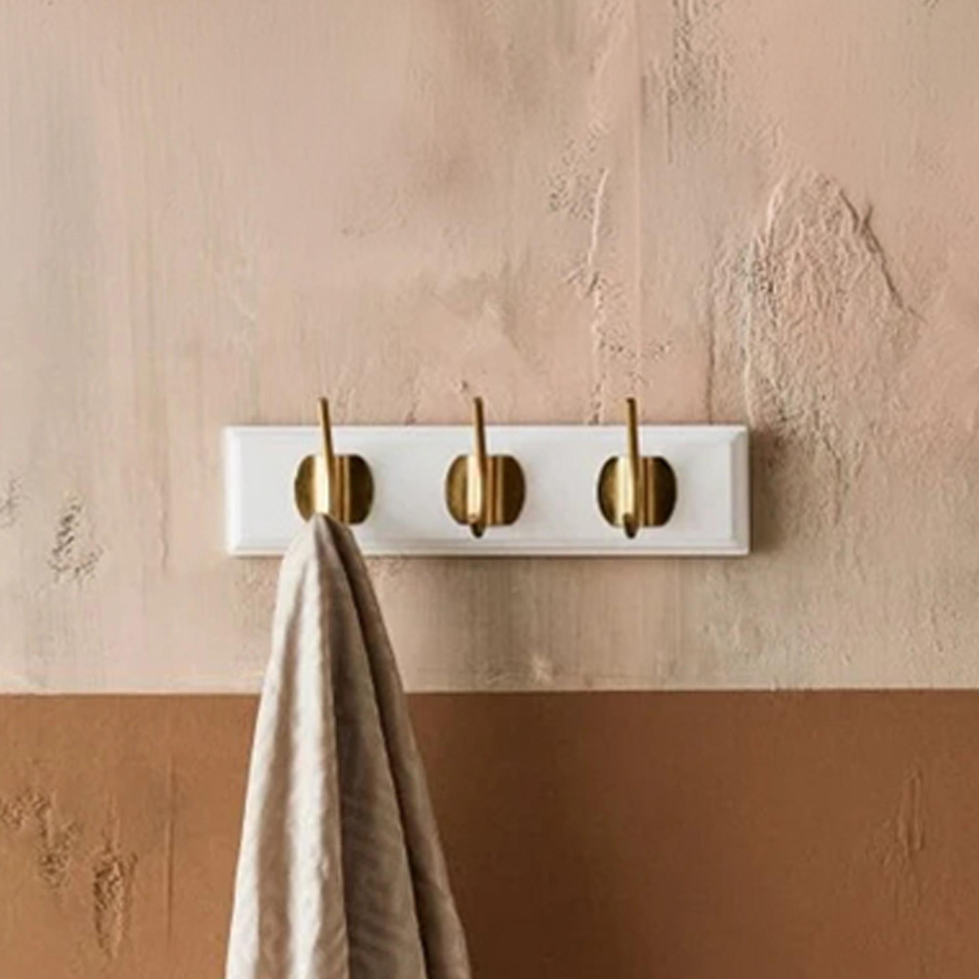 Edgy Coat Rack - Set of 4 - 3 Hooks - White