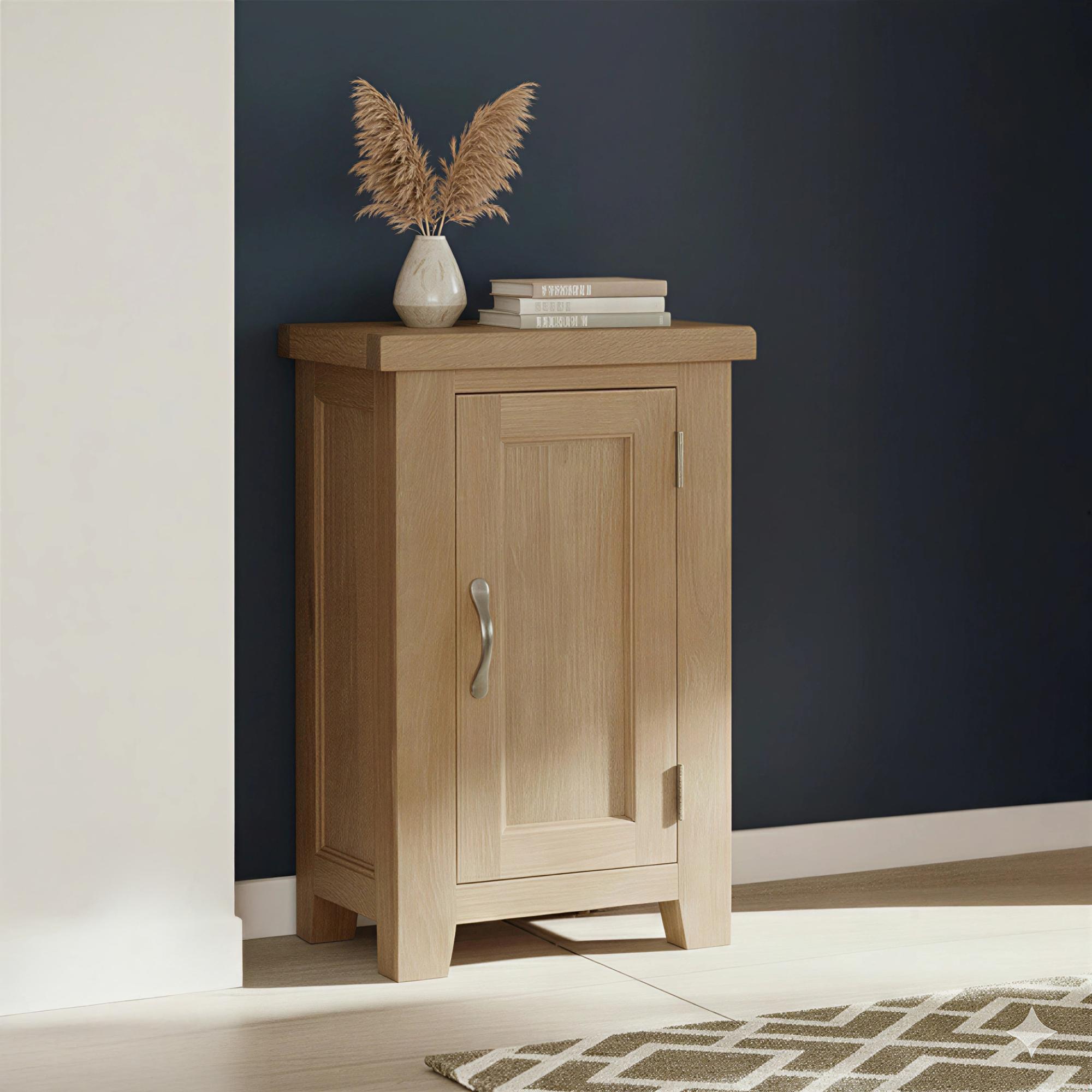 Wilmont Small Hall Cabinet - 1 Door - Oak