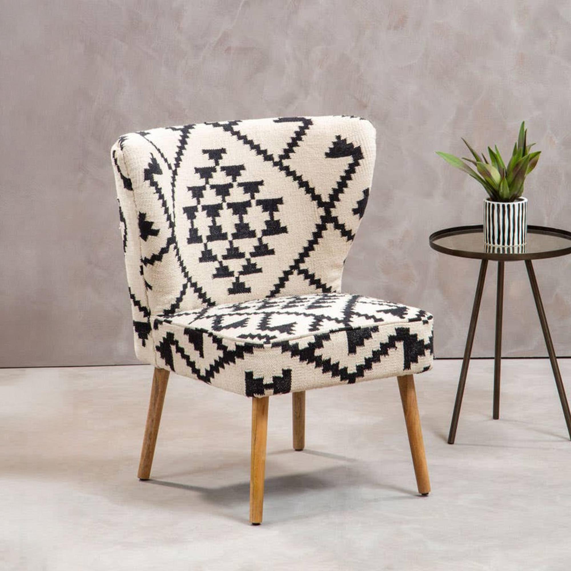 Cefena Chair - White and Black Fabric - Berber Style