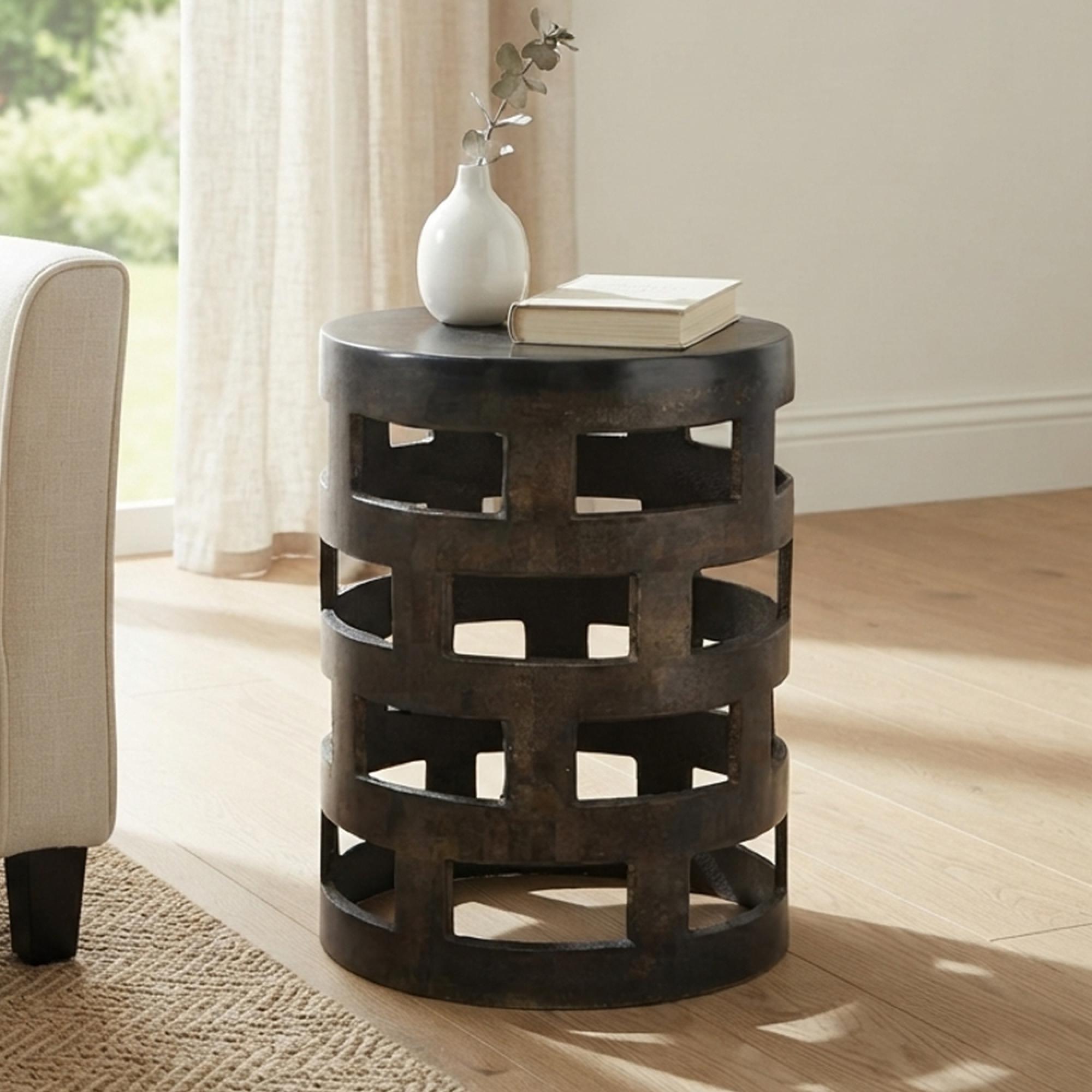 Elias Side Table - Geometric Design - Round - Black - Aluminium