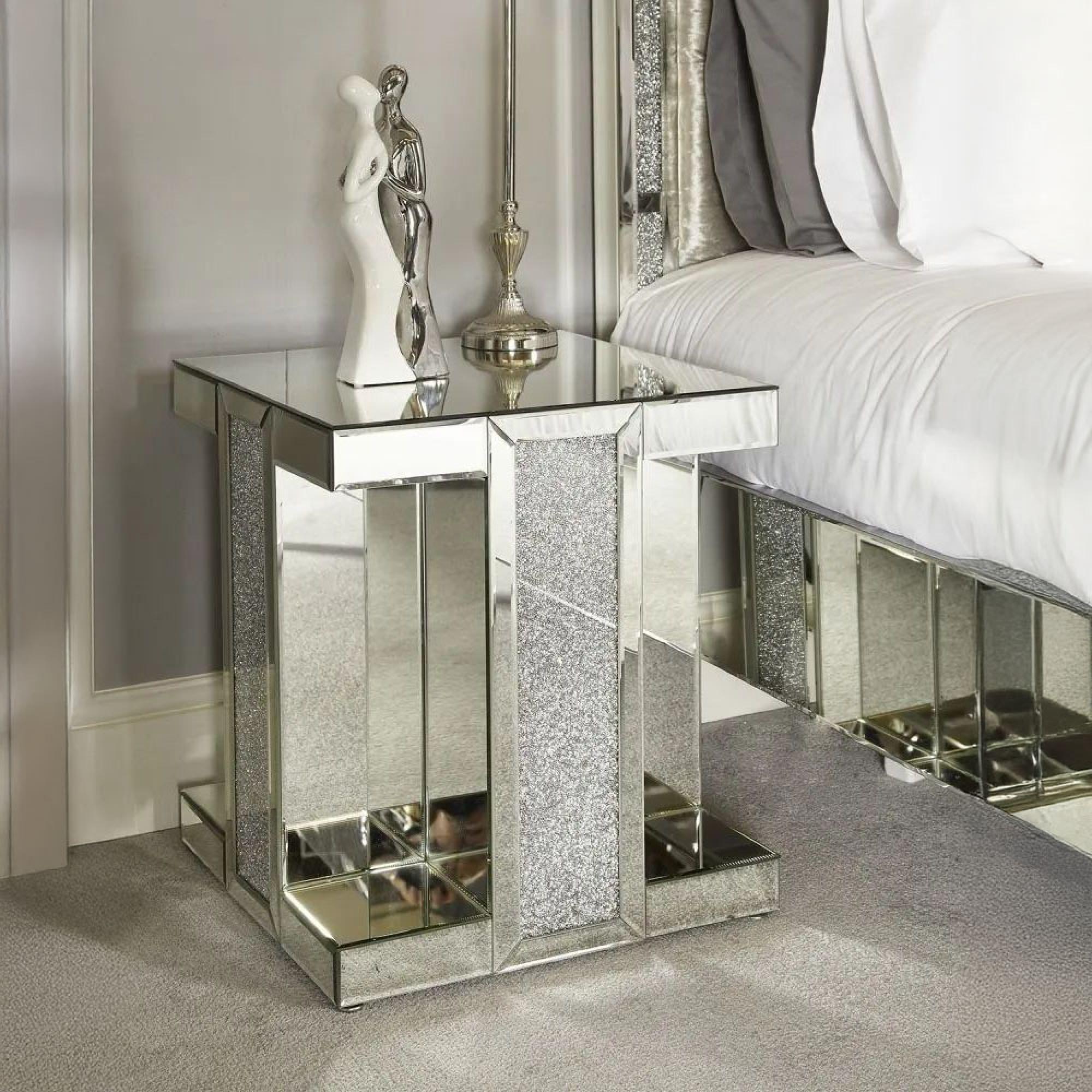 Clearance - Naro Square End Table - Mirrored - A135