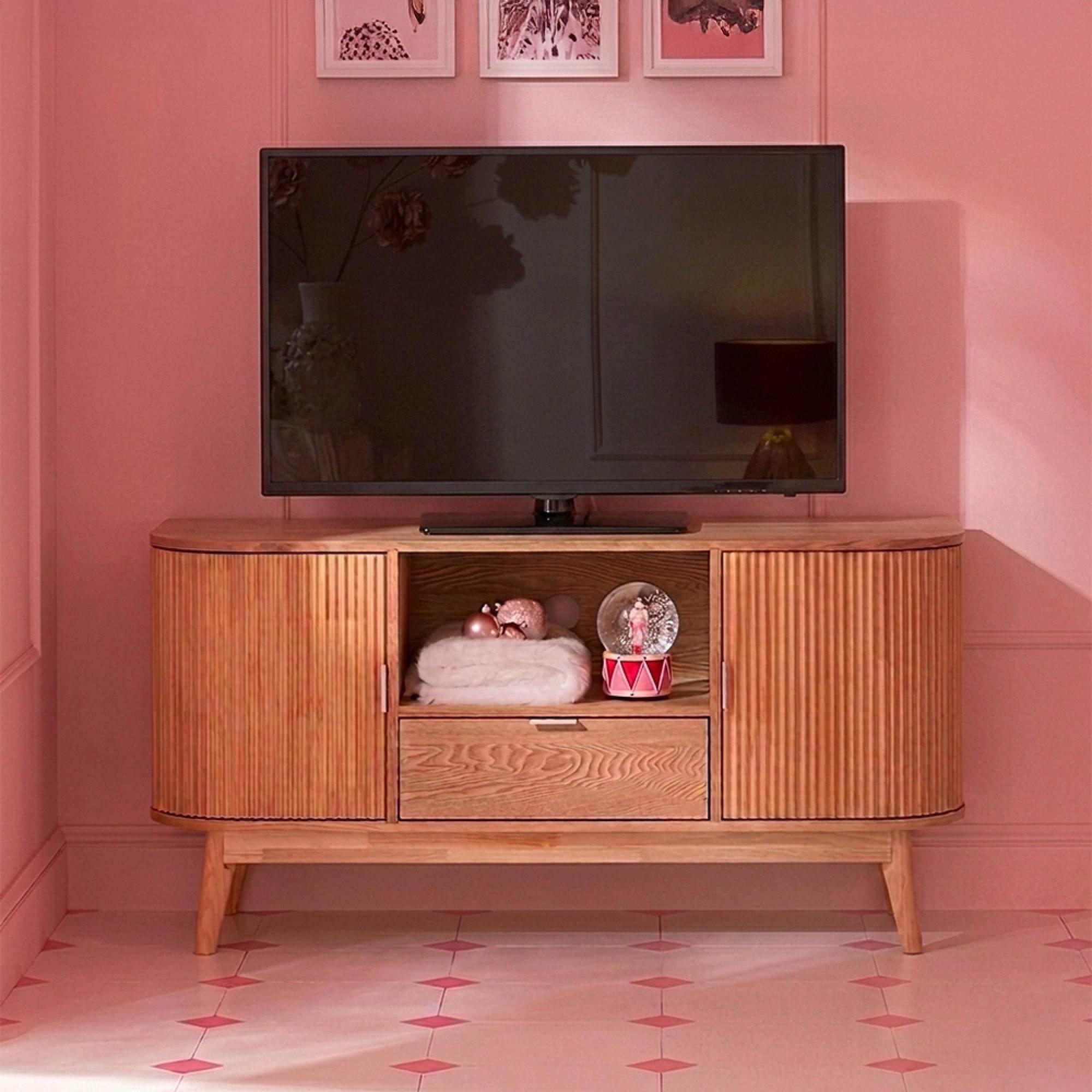 Curved Fluted TV Unit - 2 Door - 1 Drawer - 120cm - Medium - Natural Pine Wood